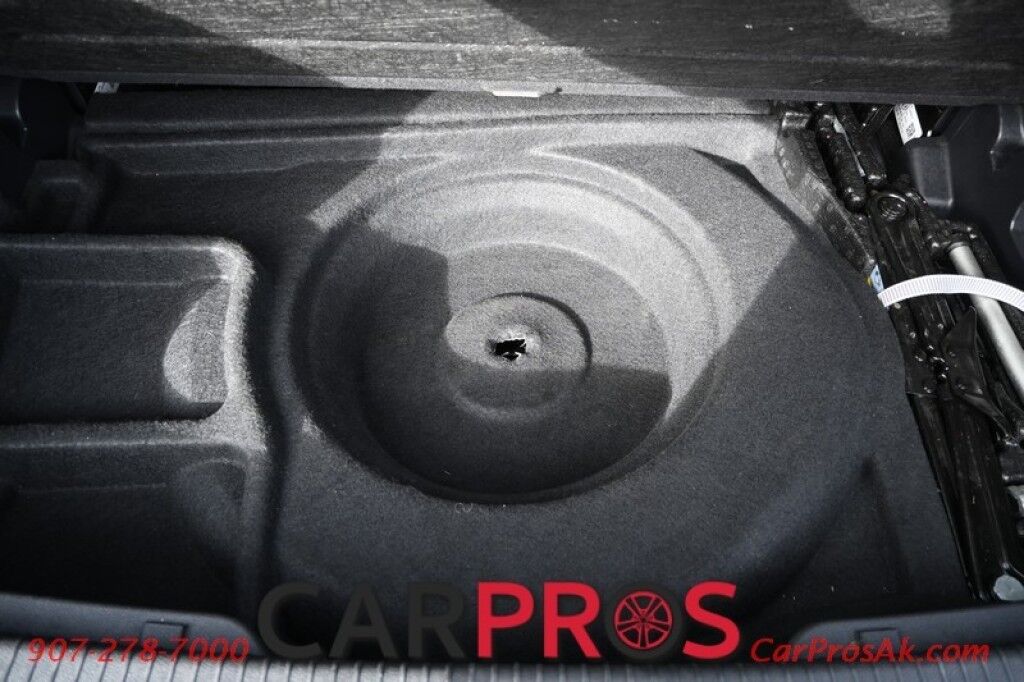 2019 Volkswagen Atlas 3.6L V6 SE w/Technology - 3.6L V6 - Automatic - All Wheel Drive - Remote Start - Keyless Entry - Front Heated Leather Seats - Blind Spot Detection - 3rd Row Seats 7 - Tow Package - 1 Owner Anchorage AK