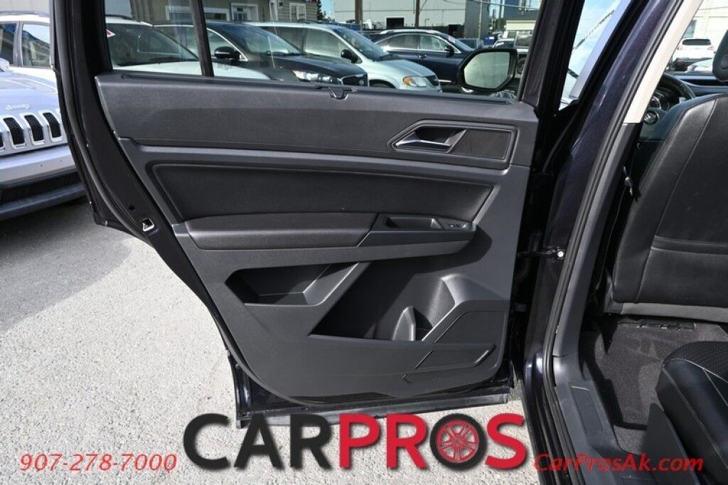 2019 Volkswagen Atlas 3.6L V6 SE w/Technology - 3.6L V6 - Automatic - All Wheel Drive - Remote Start - Keyless Entry - Front Heated Leather Seats - Blind Spot Detection - 3rd Row Seats 7 - Tow Package - 1 Owner Anchorage AK