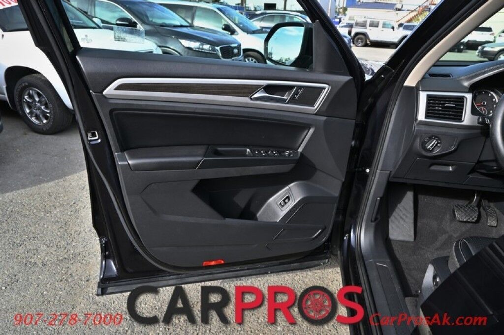 2019 Volkswagen Atlas 3.6L V6 SE w/Technology - 3.6L V6 - Automatic - All Wheel Drive - Remote Start - Keyless Entry - Front Heated Leather Seats - Blind Spot Detection - 3rd Row Seats 7 - Tow Package - 1 Owner Anchorage AK