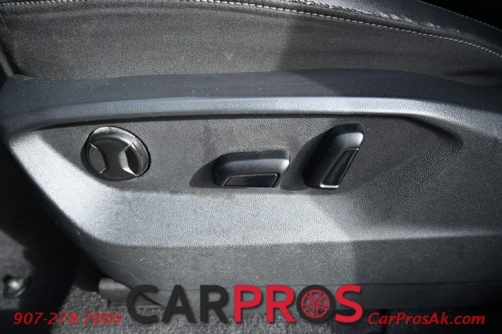 2019 Volkswagen Atlas 3.6L V6 SE w/Technology - 3.6L V6 - Automatic - All Wheel Drive - Remote Start - Keyless Entry - Front Heated Leather Seats - Blind Spot Detection - 3rd Row Seats 7 - Tow Package - 1 Owner Anchorage AK