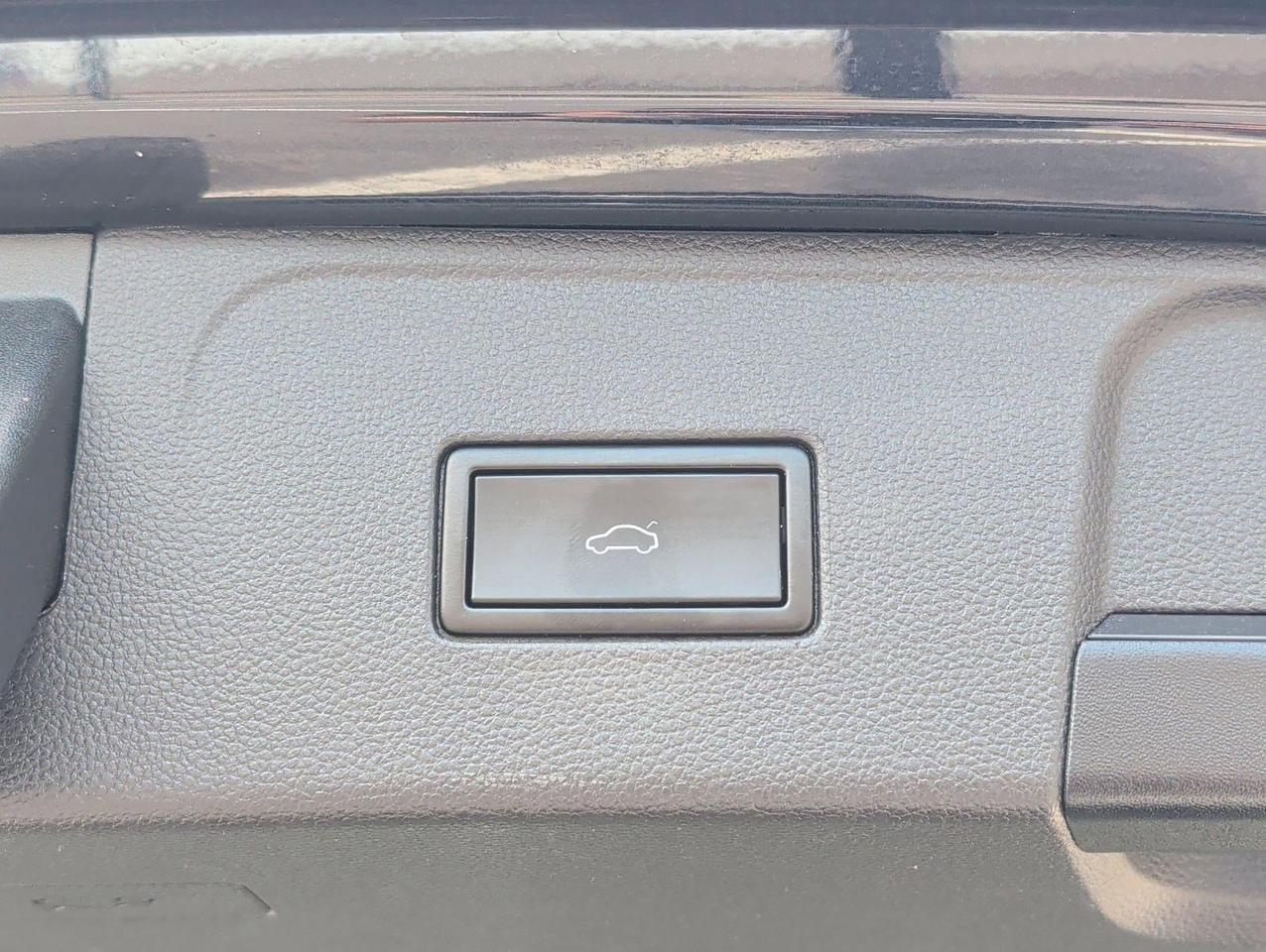 2019 Volkswagen Atlas 3.6L V6 SE w/Technology R-Line San Juan TX