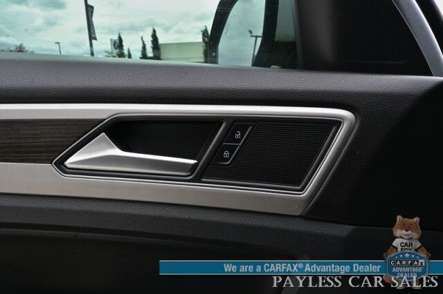 2019 Volkswagen Atlas 3.6L V6 SEL / Auto Start / Heated Leather Seats & Steering Wheel / NAV / Pano Sunroof / Adaptive Cruise / Lane Depart & Blind Spot Alert / Apple CarPlay & Android Auto / 3rd Row / Seats 7 / Tow Pkg Anchorage AK