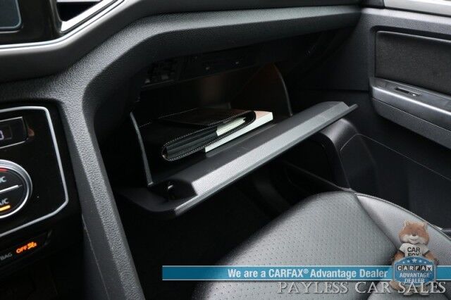 2019 Volkswagen Atlas 3.6L V6 SEL / Auto Start / Heated Leather Seats & Steering Wheel / NAV / Pano Sunroof / Adaptive Cruise / Lane Depart & Blind Spot Alert / Apple CarPlay & Android Auto / 3rd Row / Seats 7 / Tow Pkg Anchorage AK