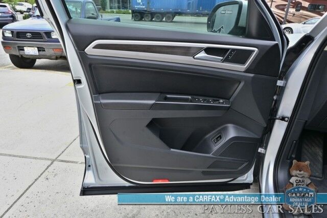 2019 Volkswagen Atlas 3.6L V6 SEL / Auto Start / Heated Leather Seats & Steering Wheel / NAV / Pano Sunroof / Adaptive Cruise / Lane Depart & Blind Spot Alert / Apple CarPlay & Android Auto / 3rd Row / Seats 7 / Tow Pkg Anchorage AK