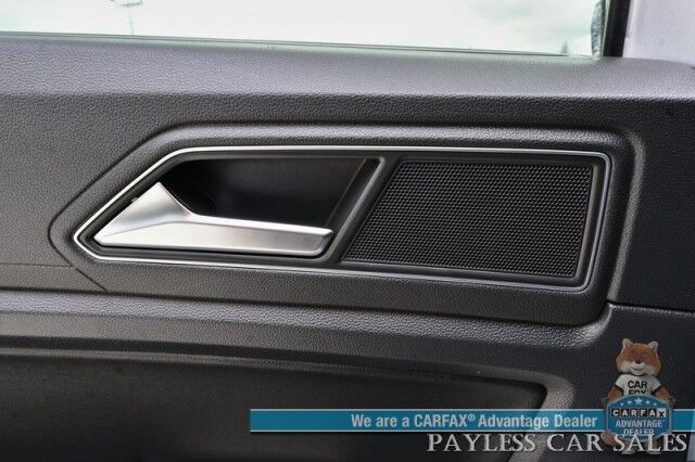 2019 Volkswagen Atlas 3.6L V6 SEL / Auto Start / Heated Leather Seats & Steering Wheel / NAV / Pano Sunroof / Adaptive Cruise / Lane Depart & Blind Spot Alert / Apple CarPlay & Android Auto / 3rd Row / Seats 7 / Tow Pkg Anchorage AK