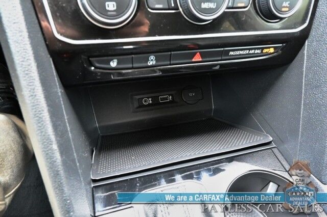 2019 Volkswagen Atlas 3.6L V6 SEL / Auto Start / Heated Leather Seats & Steering Wheel / NAV / Pano Sunroof / Adaptive Cruise / Lane Depart & Blind Spot Alert / Apple CarPlay & Android Auto / 3rd Row / Seats 7 / Tow Pkg Anchorage AK