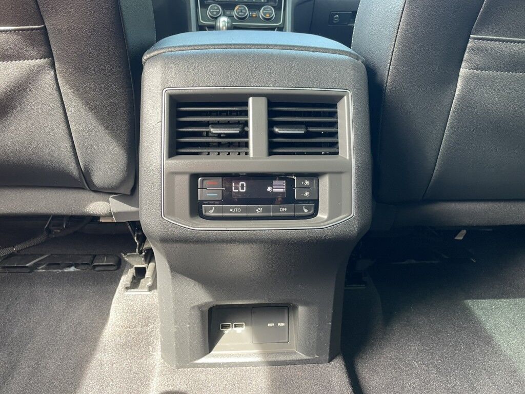 2019 Volkswagen Atlas 3.6L V6 SEL PREMIUM~CLEAN CARFAX~3RD ROW SEAT~LANE ASSIST~ADAPTI Sarasota FL