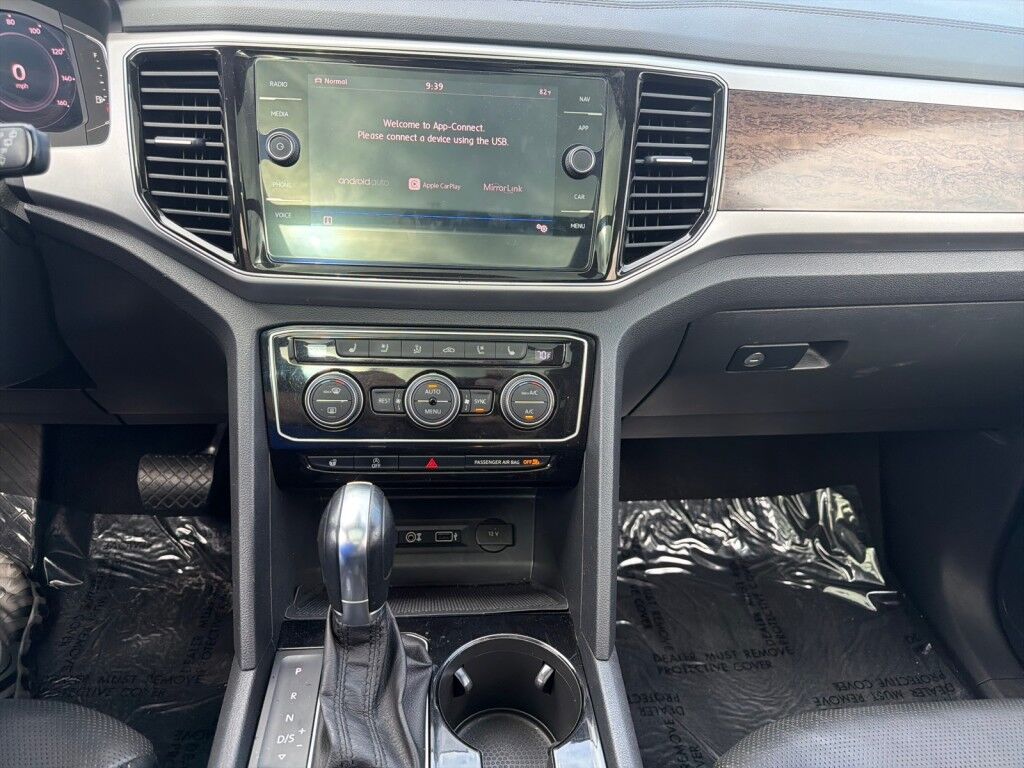 2019 Volkswagen Atlas 3.6L V6 SEL PREMIUM~CLEAN CARFAX~3RD ROW SEAT~LANE ASSIST~ADAPTIVE CRUISE CONTROL~ONLINE FINANCE AND SHIPPING AVAILABLE!!!! Sarasota FL