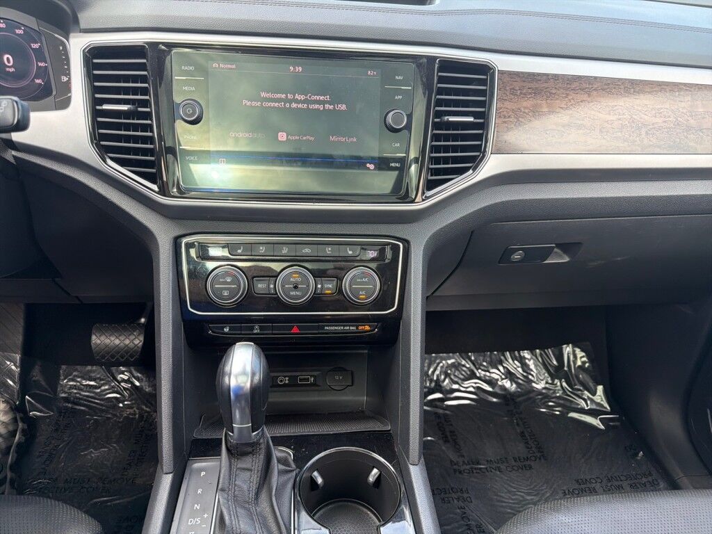 2019 Volkswagen Atlas 3.6L V6 SEL PREMIUM~CLEAN CARFAX~3RD ROW SEAT~LANE ASSIST~ADAPTIVE CRUISE CONTROL~ONLINE FINANCE AND SHIPPING AVAILABLE!!!! Sarasota FL