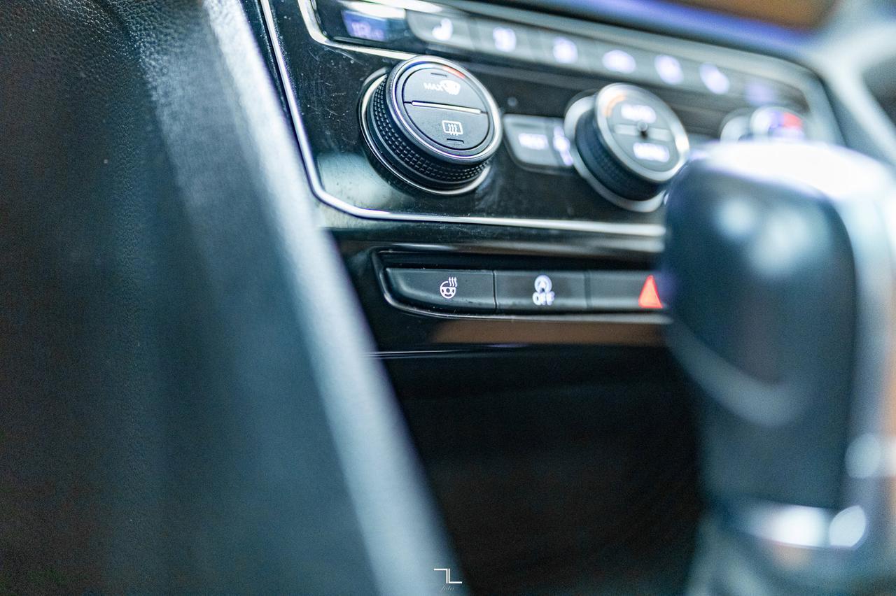 2019 Volkswagen Atlas 4Motion Execline Leather Roof Nav BCam Red Deer AB