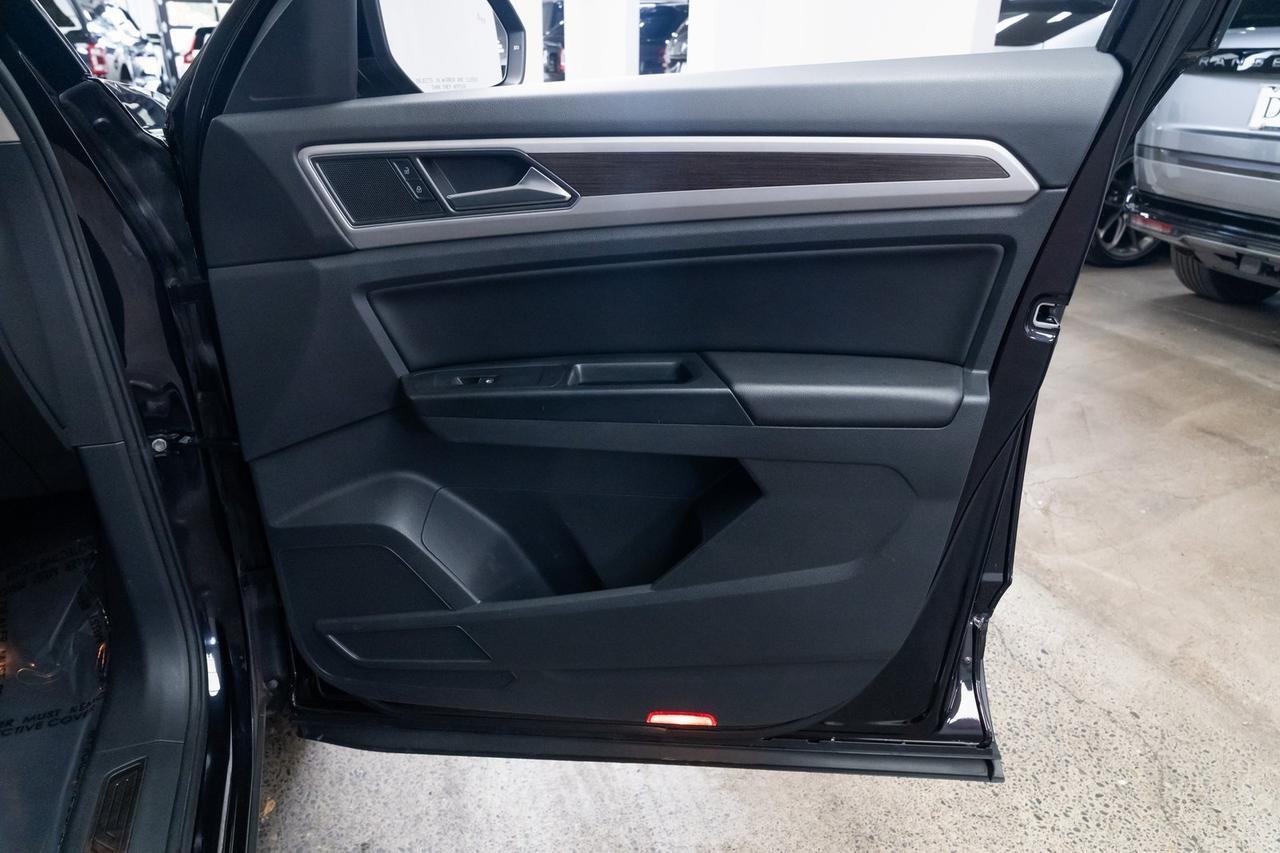 2019 Volkswagen Atlas SEL 4Motion 7 Passenger Heated Seats Panoramic Moonroo Portland OR