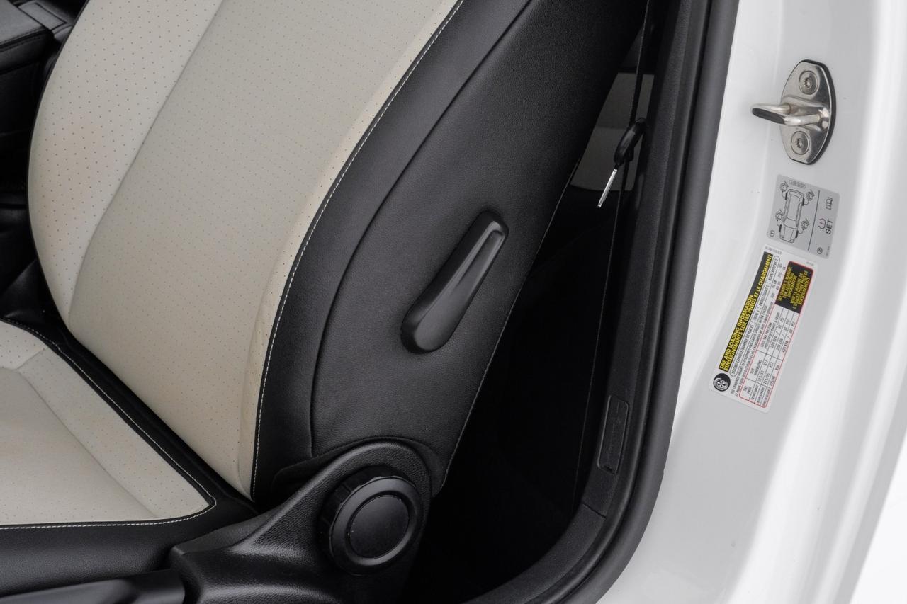 2019 Volkswagen Beetle Convertible 2.0T SE AUTOMATIC BLIND SPOT ASSIST LEATHER HEATED SEATS REAR CA Carrollton TX