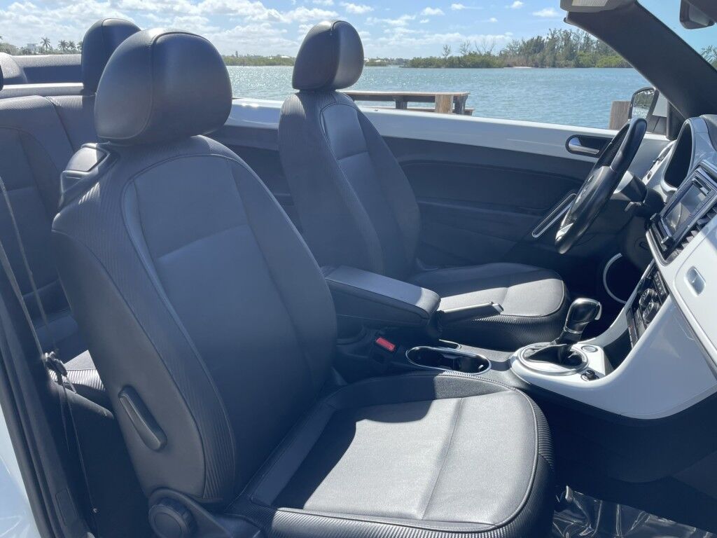 2019 Volkswagen Beetle Convertible S Sarasota FL