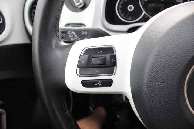 2019 Volkswagen Beetle SE Melbourne FL