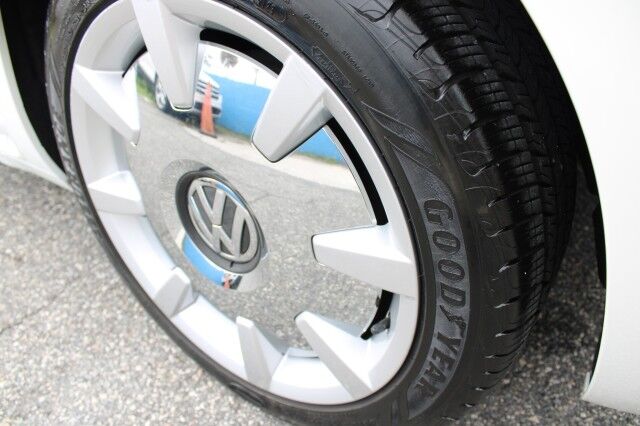 2019 Volkswagen Beetle SE Melbourne FL