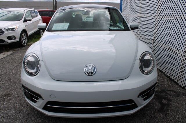 2019 Volkswagen Beetle SE