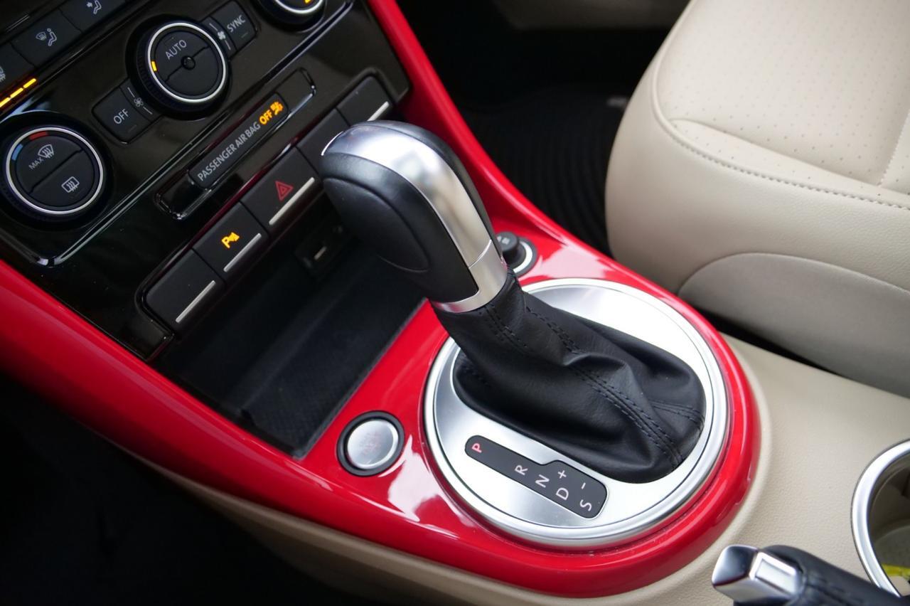 2019 Volkswagen Beetle SE / Premium Package / Heated Seats / Sunroof! Lincolnton NC