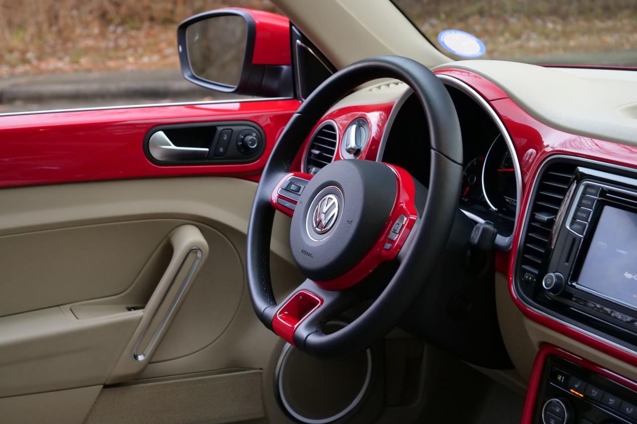 2019 Volkswagen Beetle SE / Premium Package / Heated Seats / Sunroof! Lincolnton NC