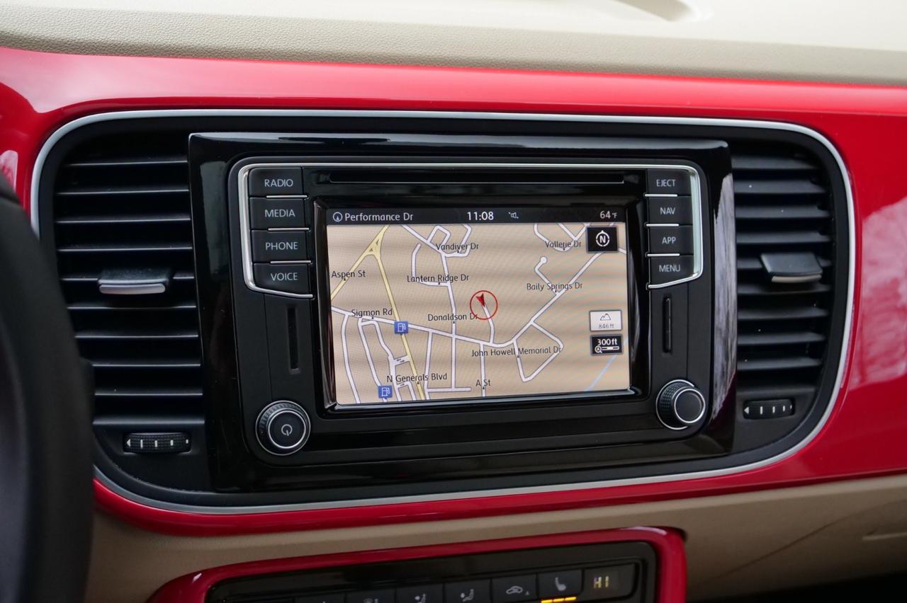 2019 Volkswagen Beetle SE / Premium Package / Heated Seats / Sunroof! Lincolnton NC