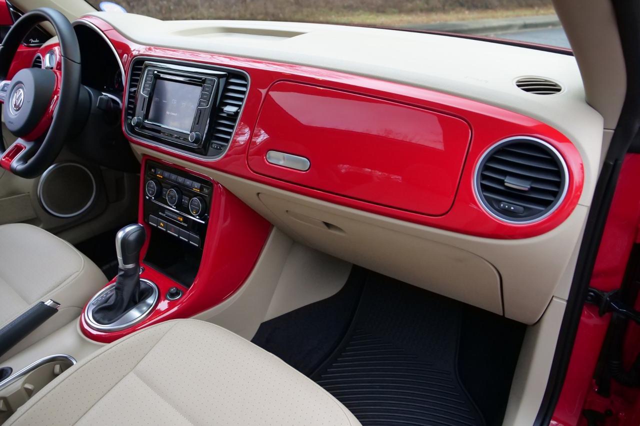 2019 Volkswagen Beetle SE / Premium Package / Heated Seats / Sunroof! Lincolnton NC