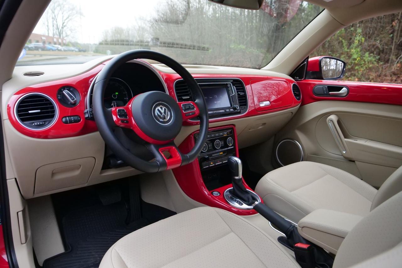 2019 Volkswagen Beetle SE / Premium Package / Heated Seats / Sunroof! Lincolnton NC