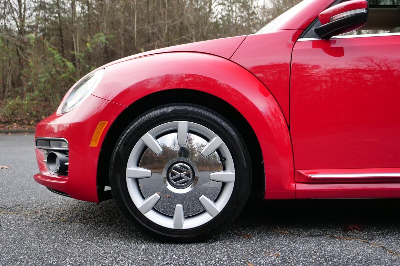2019 Volkswagen Beetle SE / Premium Package / Heated Seats / Sunroof! Lincolnton NC