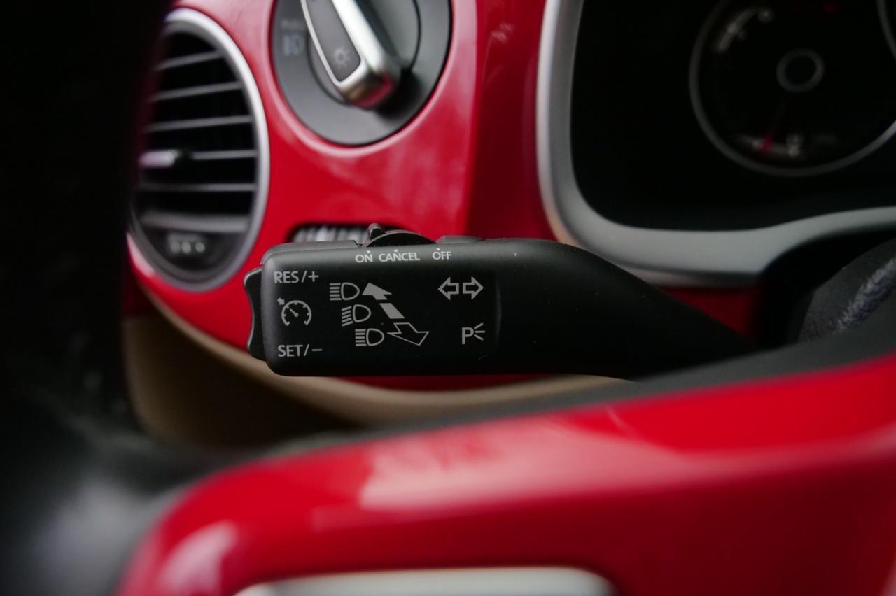 2019 Volkswagen Beetle SE / Premium Package / Heated Seats / Sunroof! Lincolnton NC