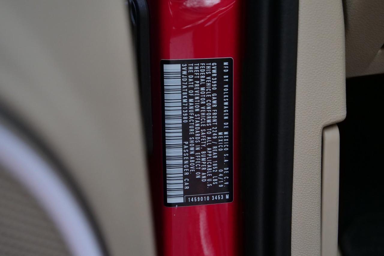 2019 Volkswagen Beetle SE / Premium Package / Heated Seats / Sunroof! Lincolnton NC