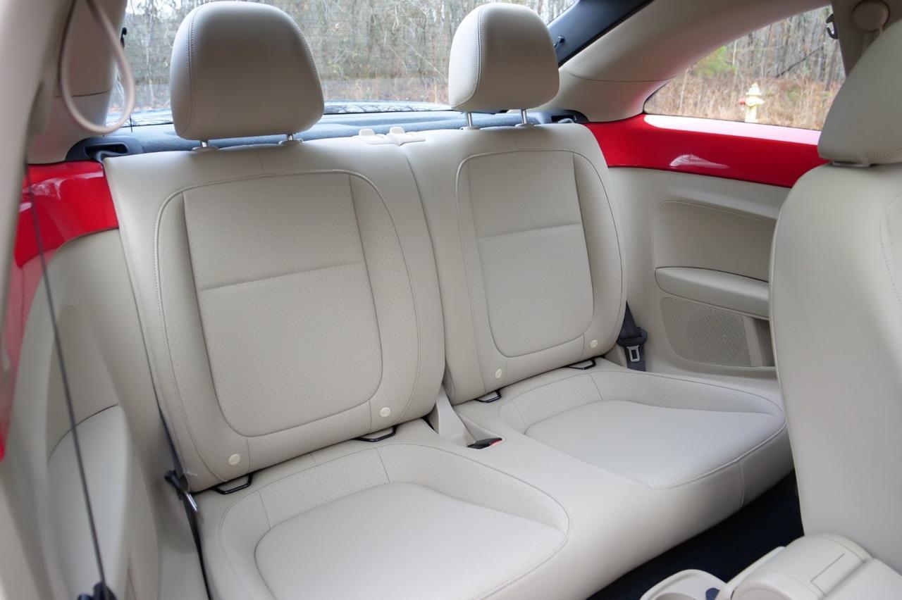 2019 Volkswagen Beetle SE / Premium Package / Heated Seats / Sunroof! Lincolnton NC