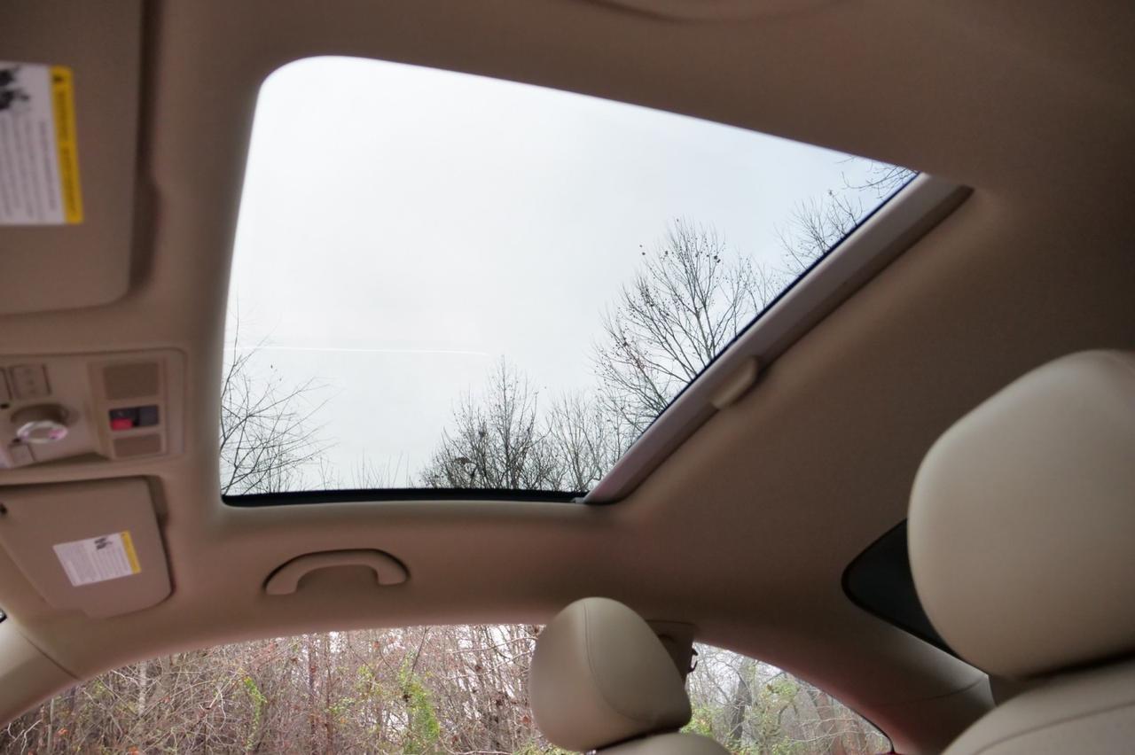 2019 Volkswagen Beetle SE / Premium Package / Heated Seats / Sunroof! Lincolnton NC