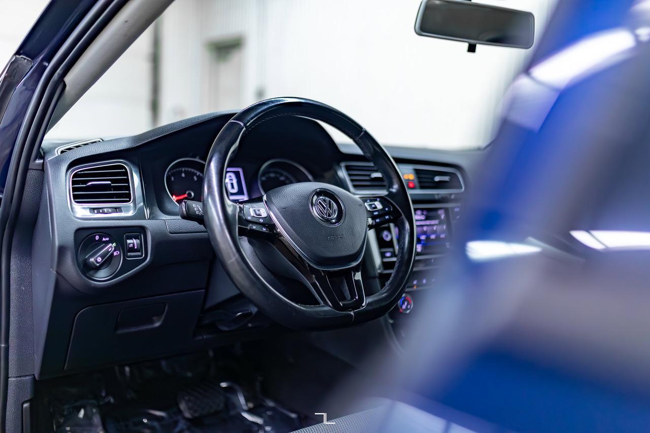 2019 Volkswagen Golf Comfortline BCam Red Deer AB