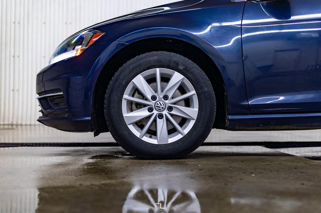 2019 Volkswagen Golf Comfortline BCam Red Deer AB