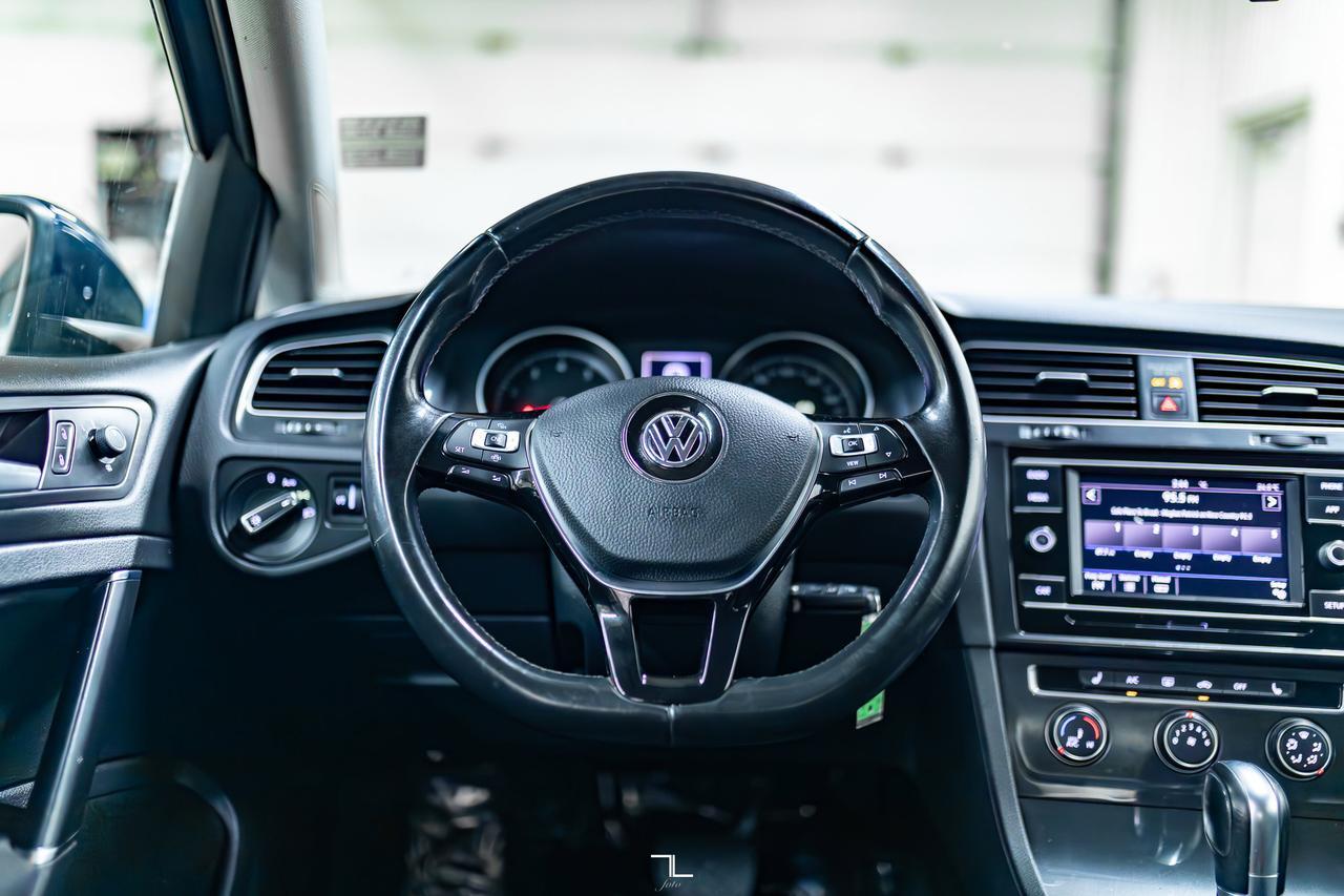 2019 Volkswagen Golf Comfortline BCam Red Deer AB
