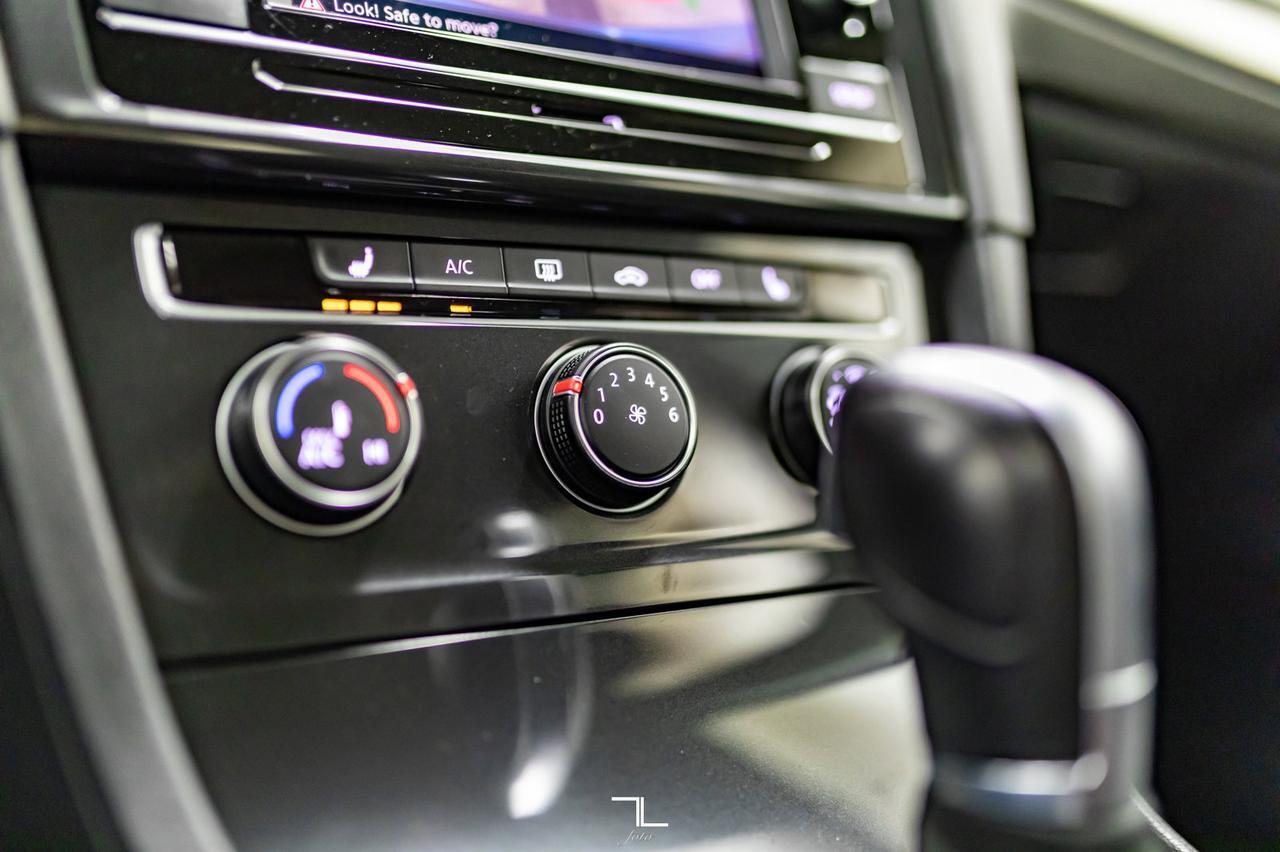 2019 Volkswagen Golf Comfortline Hatchback BCam HSeat Red Deer AB