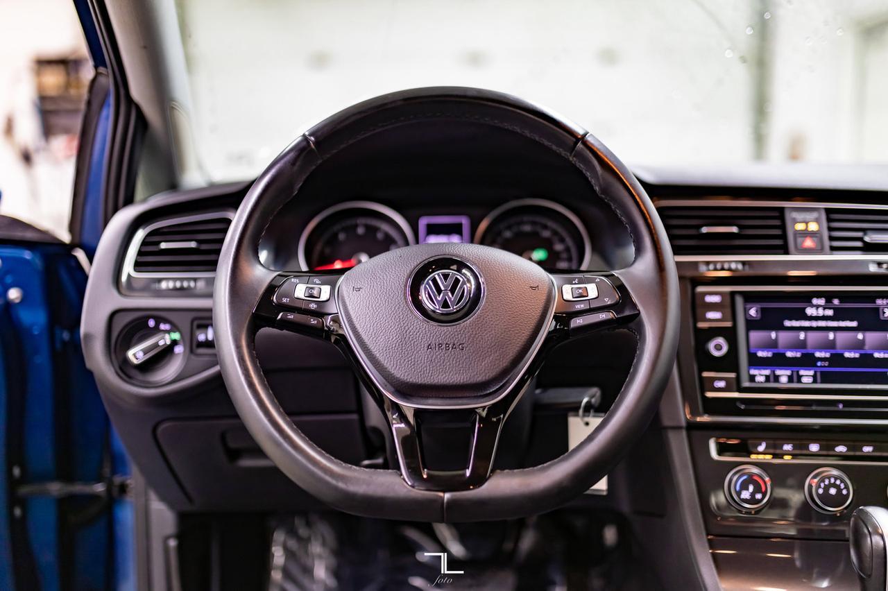 2019 Volkswagen Golf Comfortline Hatchback BCam HSeat Red Deer AB