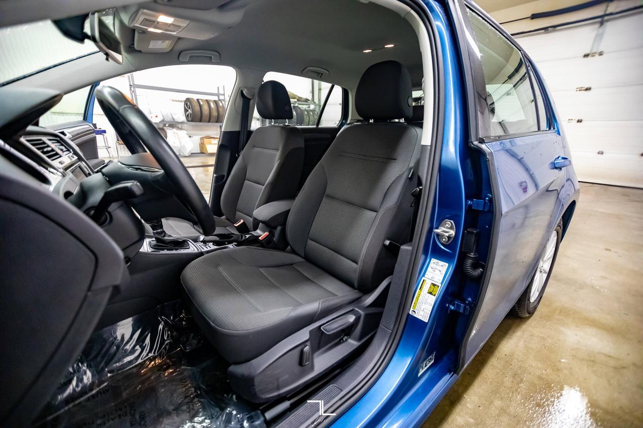 2019 Volkswagen Golf Comfortline Hatchback BCam HSeat Red Deer AB