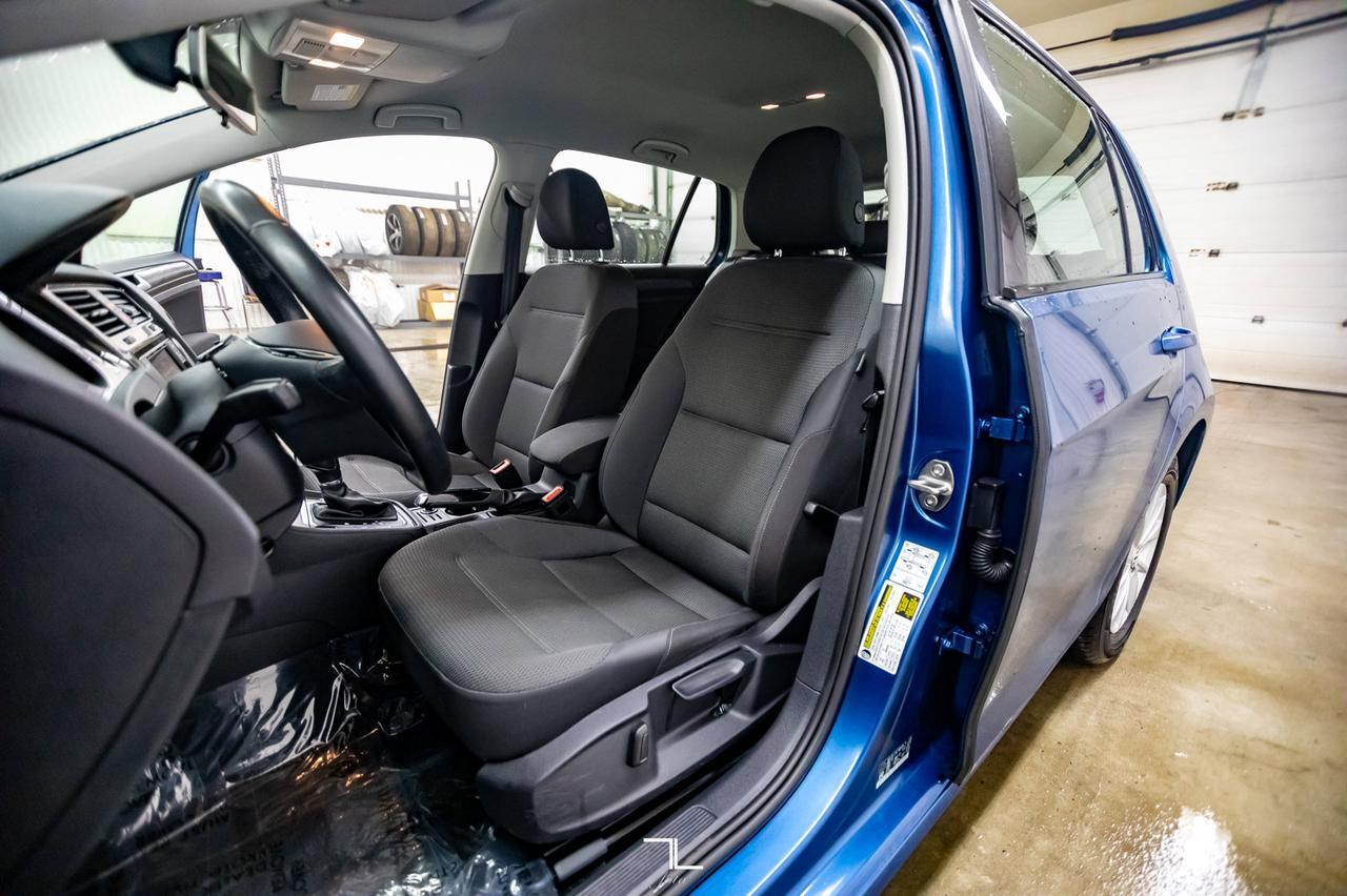 2019 Volkswagen Golf Comfortline Hatchback BCam HSeat Red Deer AB