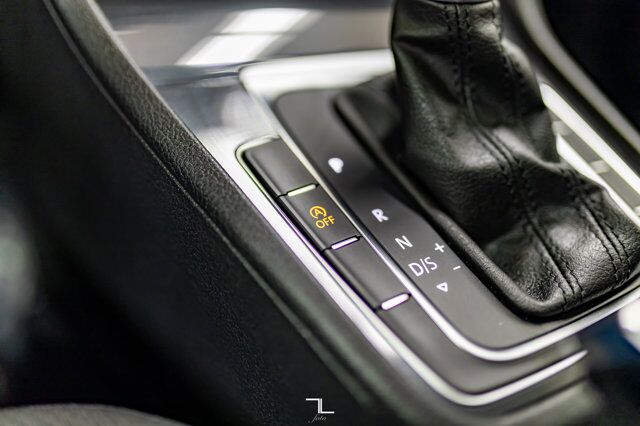 2019 Volkswagen Golf Comfortline Hatchback BCam Red Deer AB