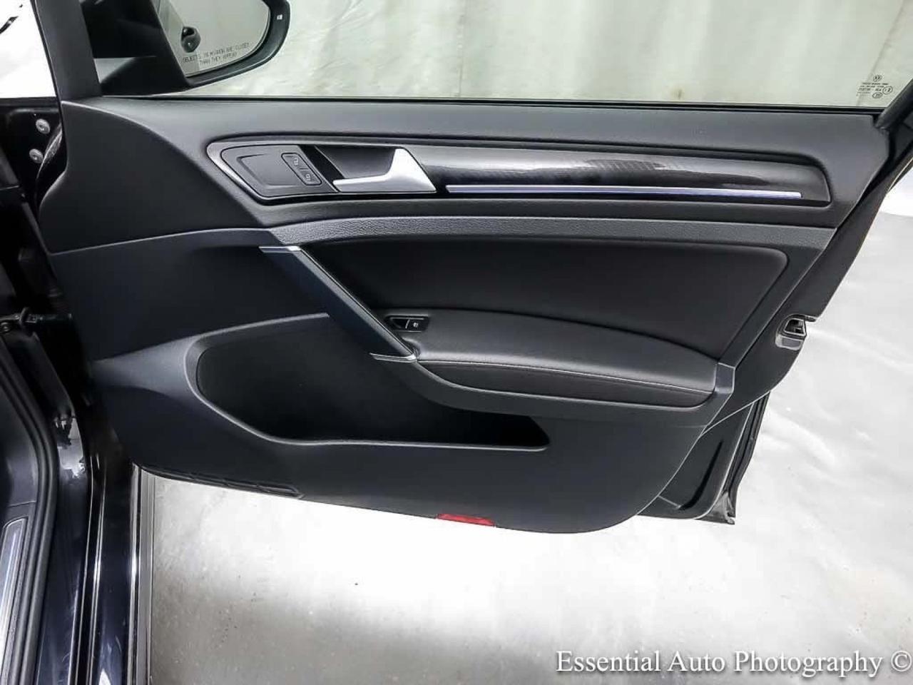 2019 Volkswagen Golf R Willowbrook IL