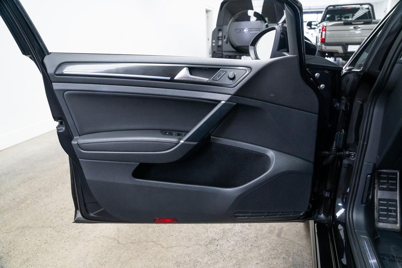 2019 Volkswagen Golf R DCC &amp; Navigation 4Motion 4Motion Heated Seats Portland OR