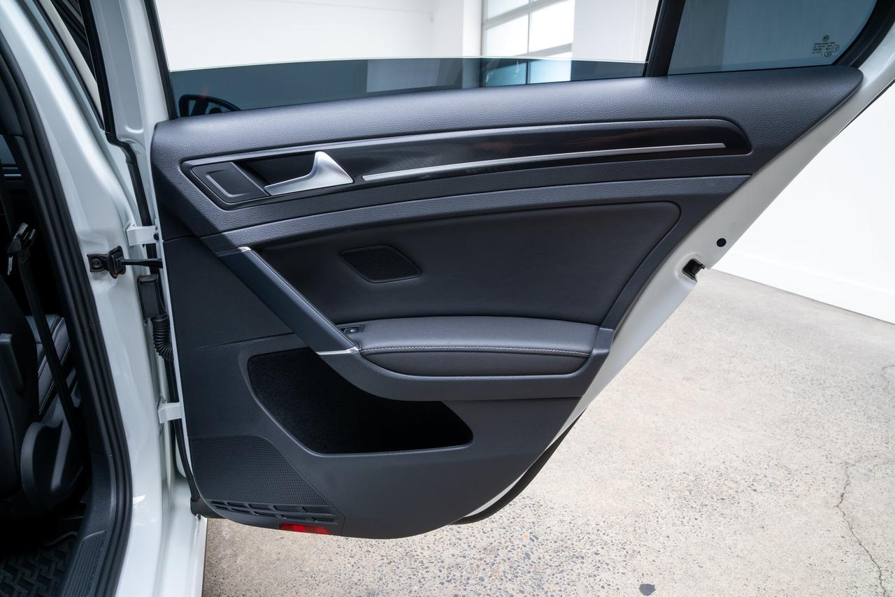 2019 Volkswagen Golf R DCC &amp; Navigation 4Motion Air Lift APR Stage 2 Portland OR