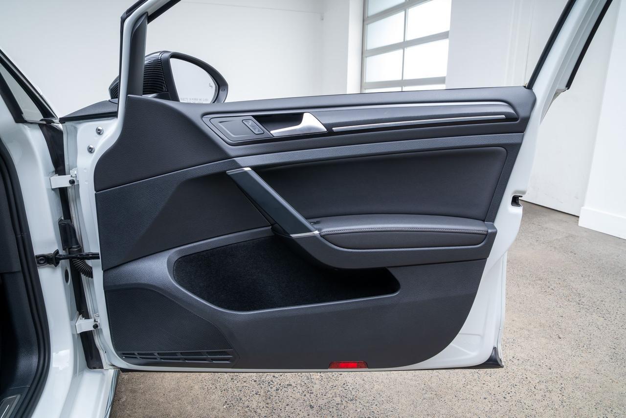 2019 Volkswagen Golf R DCC &amp; Navigation 4Motion Airbags on Bentley Wheels Portland OR