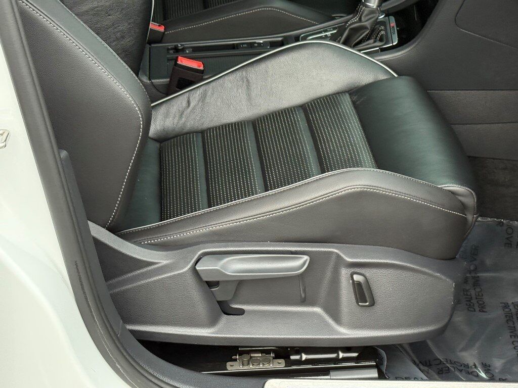 2019 Volkswagen Golf R DCC &amp; Navigation 4Motion Springfield VA