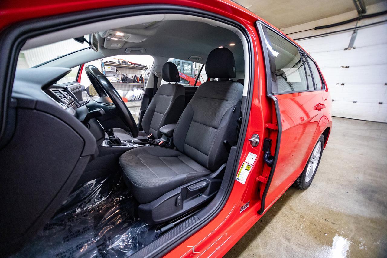 2019 Volkswagen Golf SportWagen 4Motion Comfortline BCam Red Deer AB