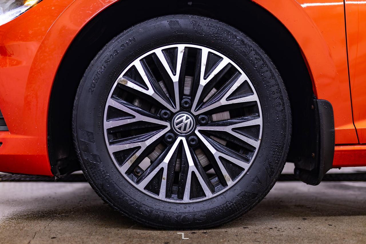 2019 Volkswagen Jetta Highline Leather Roof BCam Manual Red Deer AB