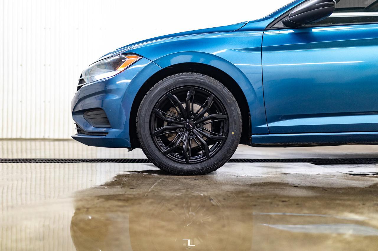 2019 Volkswagen Jetta Highline Leather Roof BCam Red Deer AB