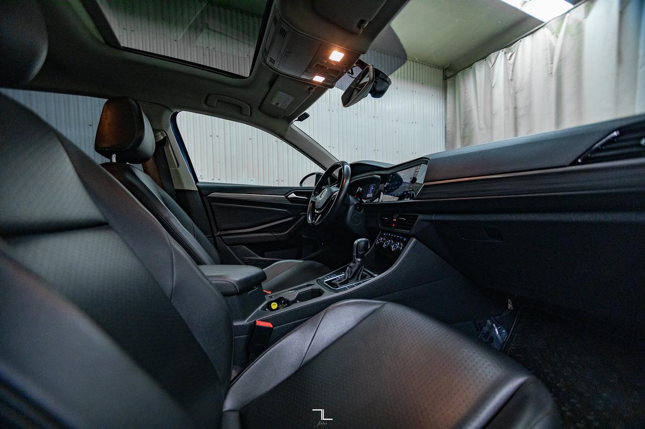 2019 Volkswagen Jetta Highline Leather Roof BCam Red Deer AB