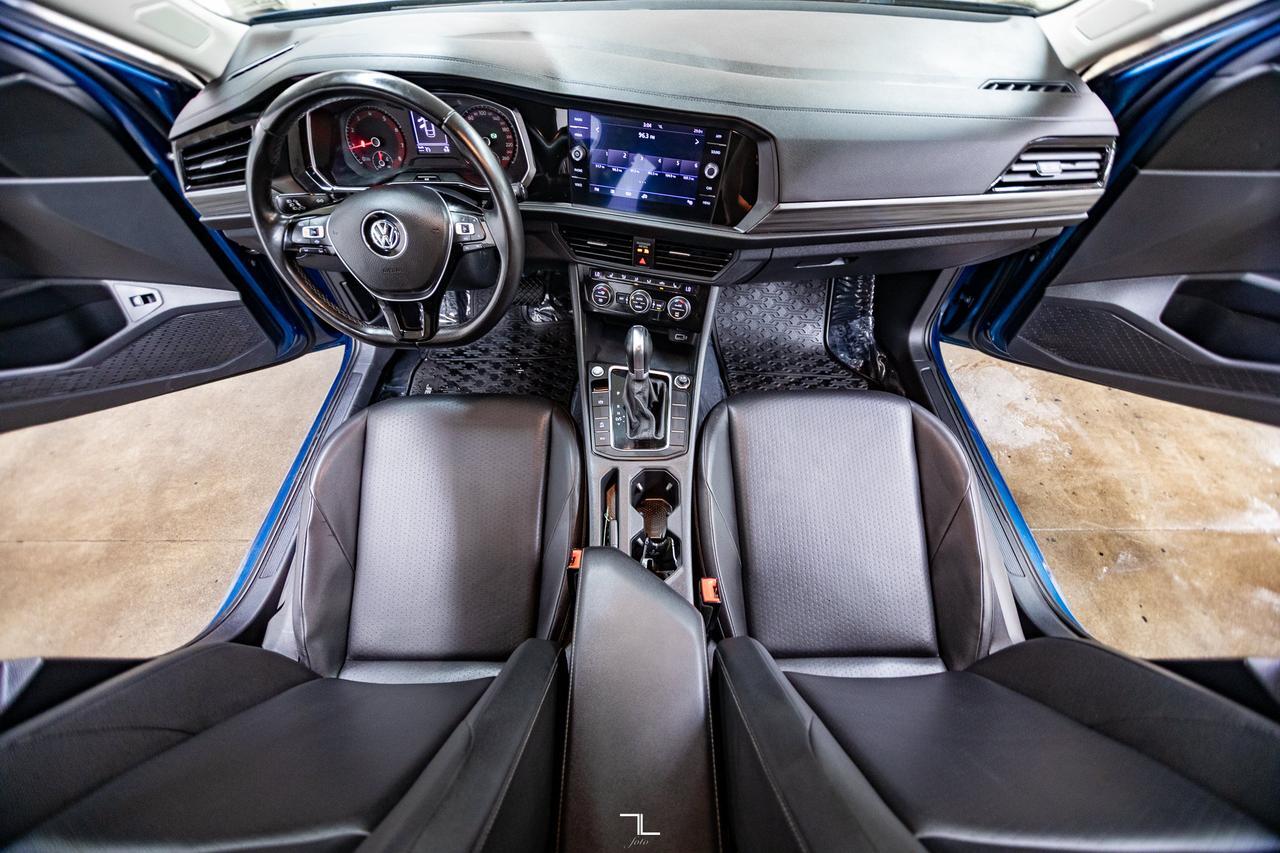 2019 Volkswagen Jetta Highline Leather Roof BCam Red Deer AB