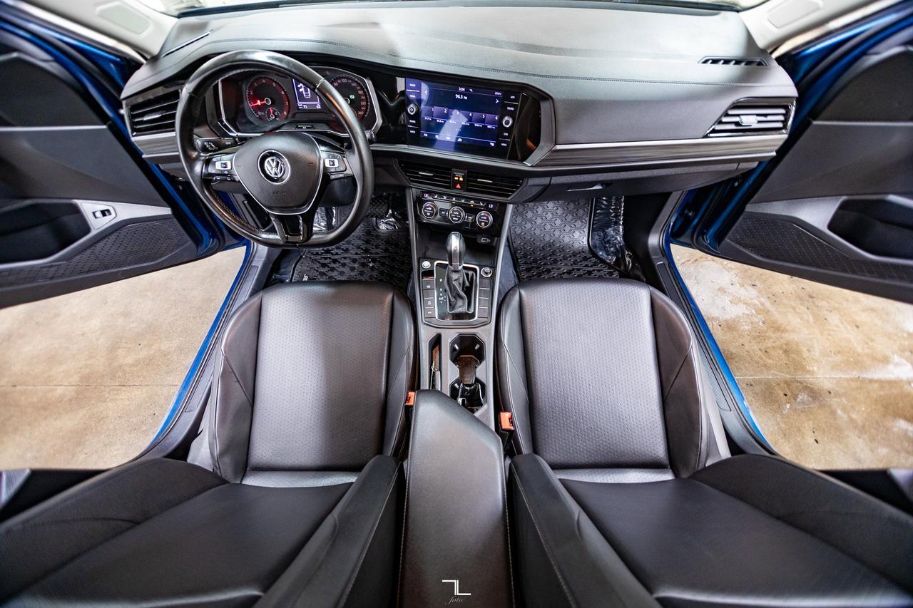 2019 Volkswagen Jetta Highline Leather Roof BCam Red Deer AB