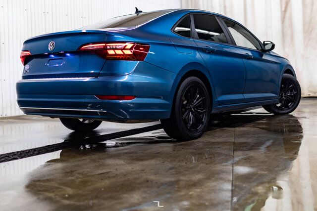 2019 Volkswagen Jetta Highline Leather Roof BCam Red Deer AB